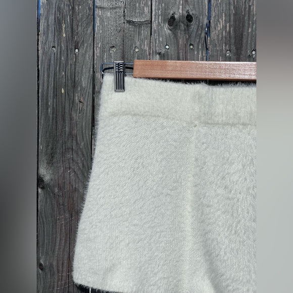 Missguided Soft White High Waist Shorts - Picture 6 of 10